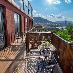 **** Hotel Iris Georgien